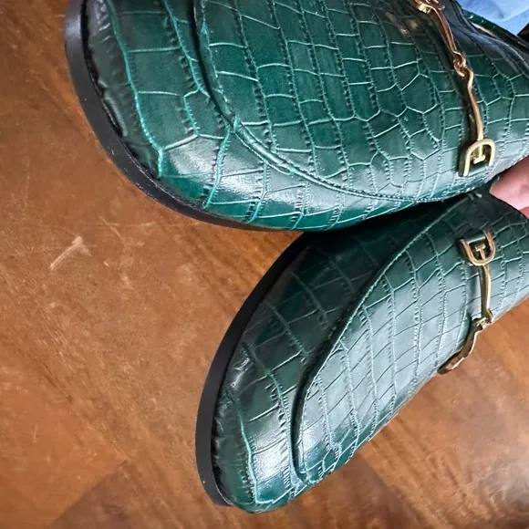 Sam Edelman Loraine Green Gold hardware Croc-Embossed Loafers Ladies 10 NWOB