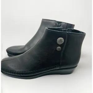 SAS Jade Black Women's Ankle Boot Size 7N Free Shipping New without Box