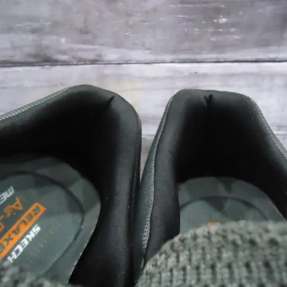 SIZE 10.5. Skechers Relaxed Fit Air- Cooled sneakers.