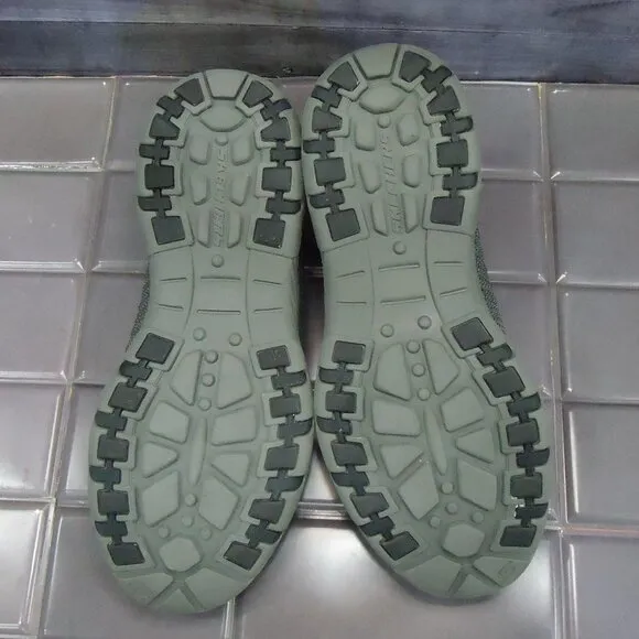 SIZE 10.5. Skechers Relaxed Fit Air- Cooled sneakers.