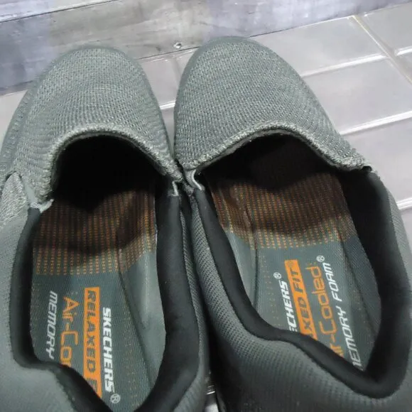 SIZE 10.5. Skechers Relaxed Fit Air- Cooled sneakers.