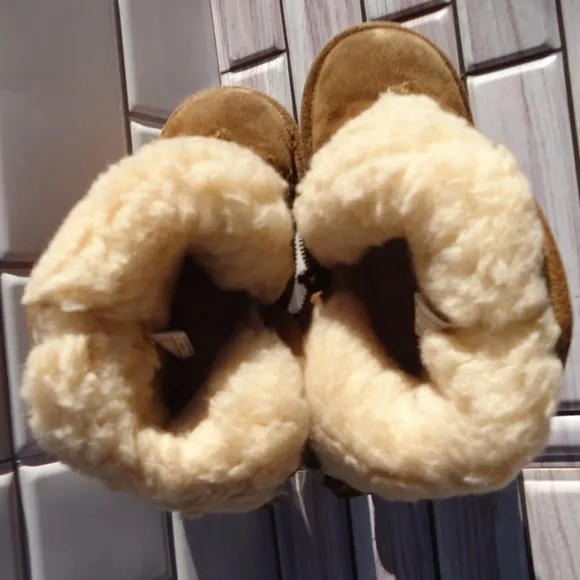 SIZE 7. BearPaw Elle toddler suede leather winter boots.