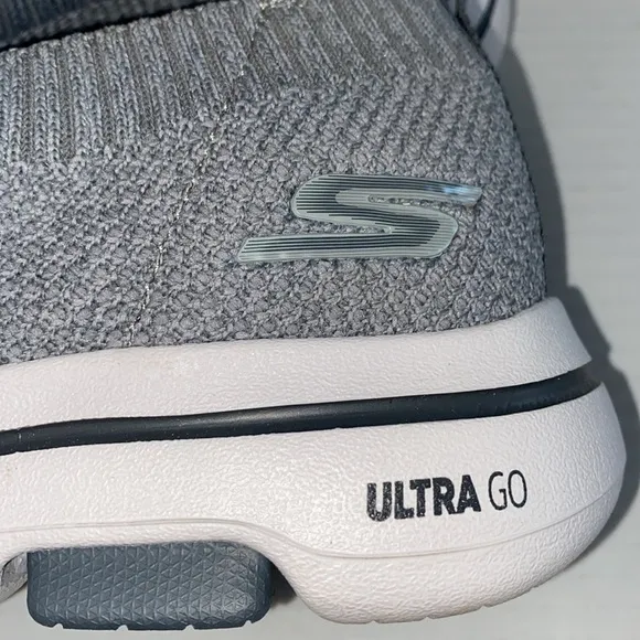 Skechers Go Walk Air Cooled Goga Mat Uktr Go Sneakers Size 10.5 Stretch Fit