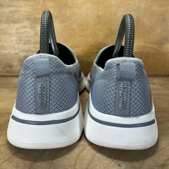 Skechers Go Walk Arch Fit Grateful Womens Size 6.5 Slip On Shoes Sneakers Gray