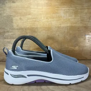 Skechers Go Walk Arch Fit Grateful Womens Size 6.5 Slip On Shoes Sneakers Gray