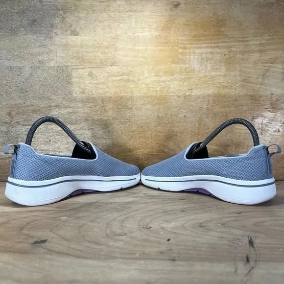 Skechers Go Walk Arch Fit Grateful Womens Size 6.5 Slip On Shoes Sneakers Gray
