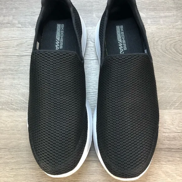 SKECHERS GOwalk Max Sneakers