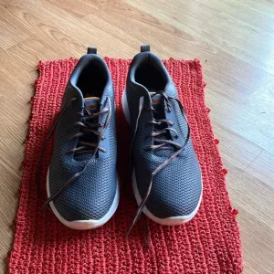 Skechers Men’s Go Walk 54601 Gray/Orange Running Shoes Sneakers Sz 10 Preowned