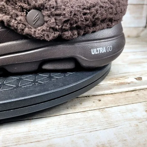 Skechers Men's Size 10 Go Walk 5 Relax Foamies Clog Brown Faux Fur Slides