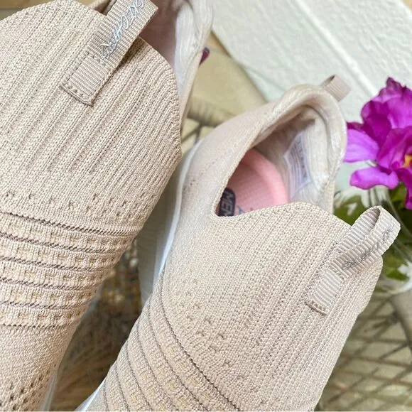 SKECHERS STRETCH FIT AIR COOLED MEMORY FOAM SNEAKERS 9 TAUPE