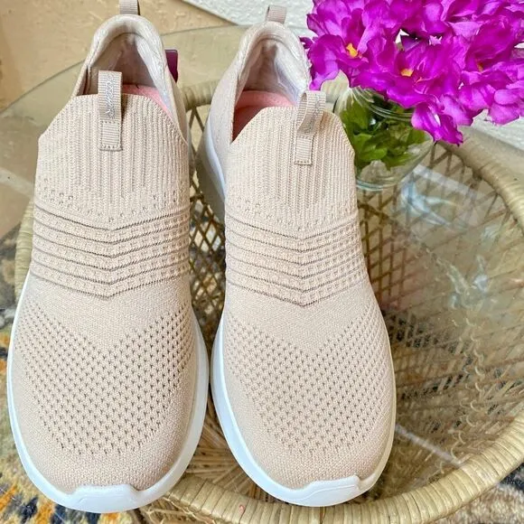 SKECHERS STRETCH FIT AIR COOLED MEMORY FOAM SNEAKERS 9 TAUPE