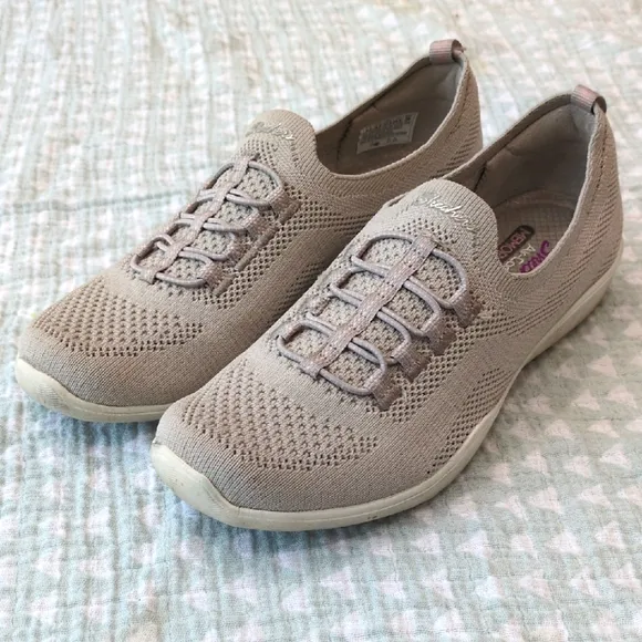 Skechers Tan/Gray Slip-On Sneakers with Knit Upper Women's size 7.5  LIKE NEW!!