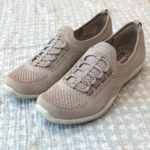 Skechers Tan/Gray Slip-On Sneakers with Knit Upper Women's size 7.5  LIKE NEW!!