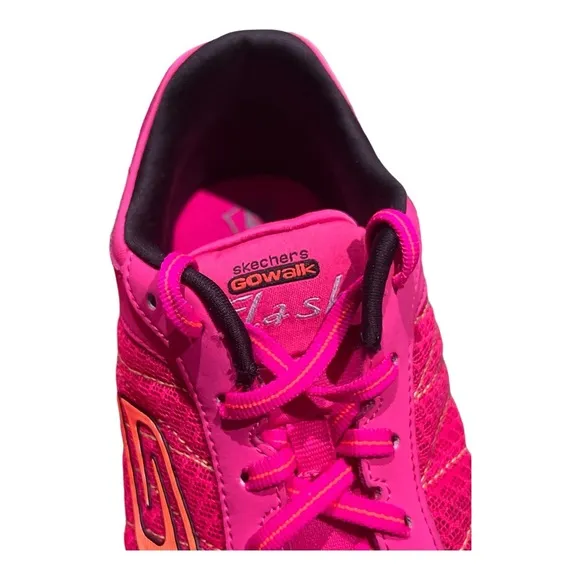 Skechers Women’s GO Walk 2 Flash Size 10.