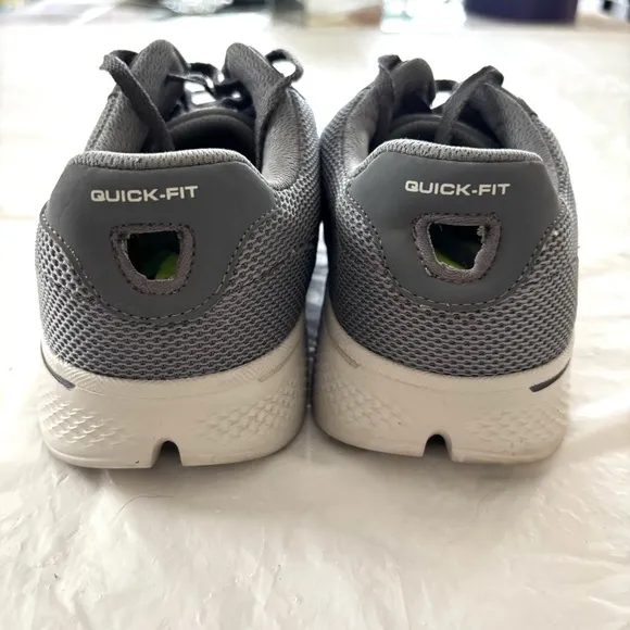 Sketchers GO Walk 4 sneakers charcoal gray SZ 8.5 Worn Once
