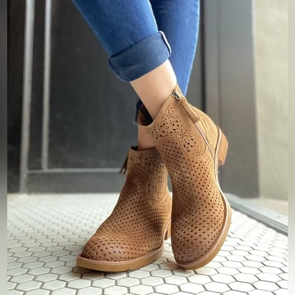 Sofft Brooklee Brown Suede Ankle Boots size 9.5