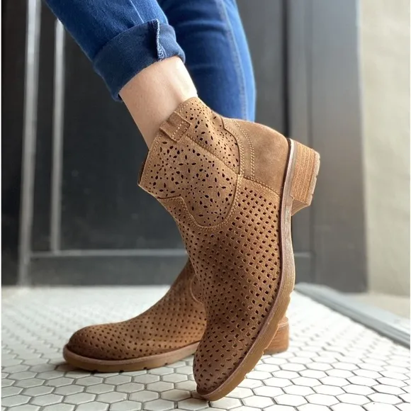 Sofft Brooklee Brown Suede Ankle Boots size 9.5