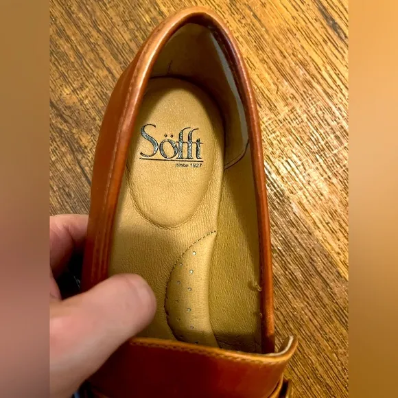SOFFT Nevara Italian Leather Loafer W/Gold Chain Cushioned Comfort Man-Made Sz7M