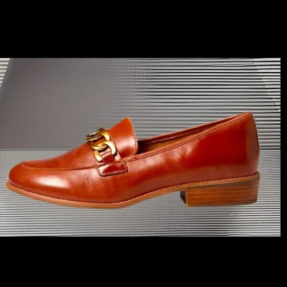SOFFT Nevara Italian Leather Loafer W/Gold Chain Cushioned Comfort Man-Made Sz7M