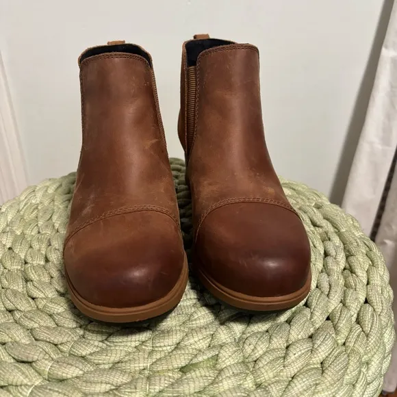 SOREL Evie II Taffy Brown Leather/Suede Hidden Wedge Slip On Chelsea Boots