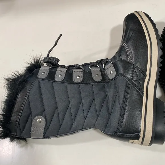 Sorel Girls Tofino II Faux‎ Fur Waterproof Winter Boots Size 4 Youth