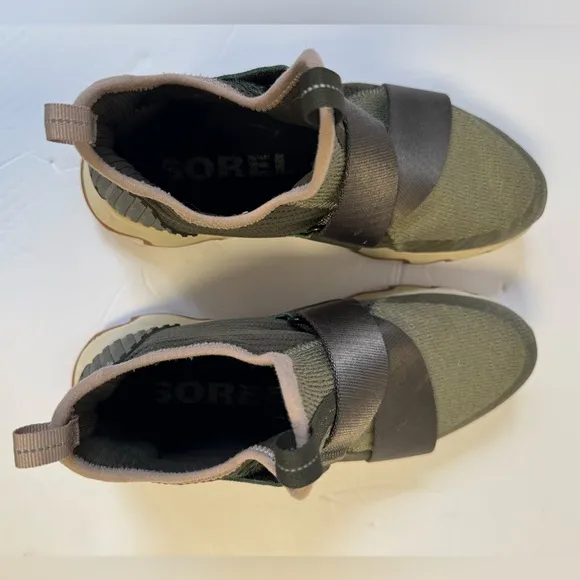 Sorel Green Kinetic Sneak, Knit Sneaker with Scalloped Sole and Stretch Straps