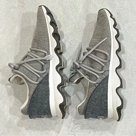 SOREL Kinetic Lace Gradient Shoes in Dove Grey Size 9