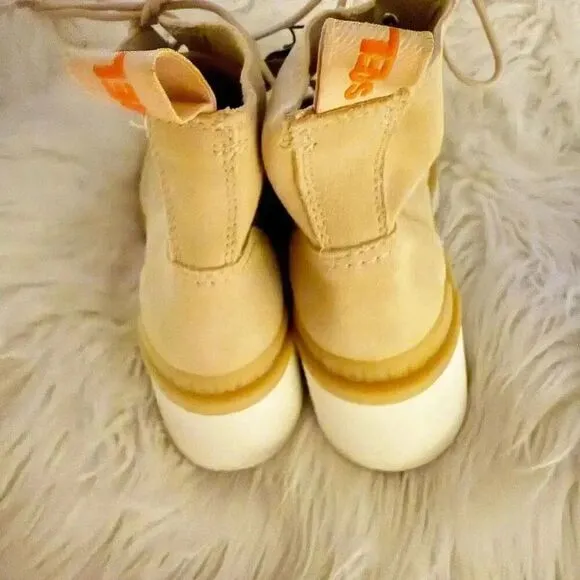 SOREL | NIB Combat Moto Hi-Line Heel Lace Boot Ceramic Tan Chalk White | Size 9
