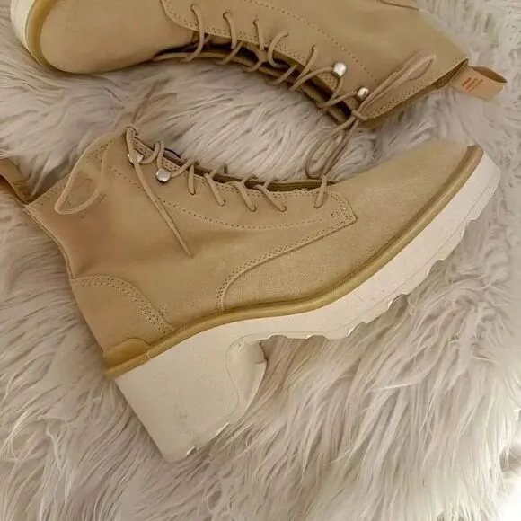 SOREL | NIB Combat Moto Hi-Line Heel Lace Boot Ceramic Tan Chalk White | Size 9