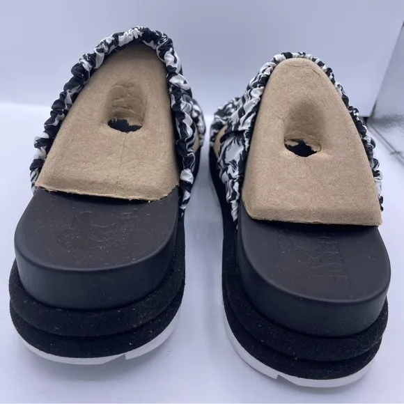 Sorel roaming two strap platform slide sandals women Size 9.5