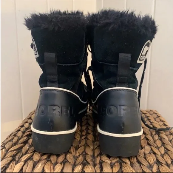Sorel Tivoli II Leather Snow Boots in Black