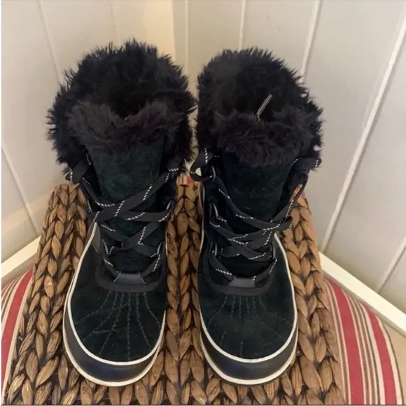 Sorel Tivoli II Leather Snow Boots in Black