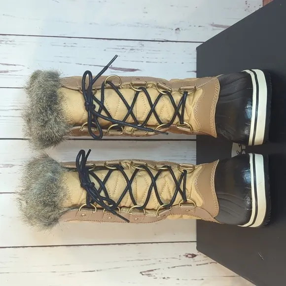 Sorel Tofino II Leather Curry Fawn Faux Fur Women's Snow Boot Waterproof Size 9