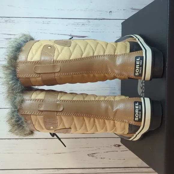 Sorel Tofino II Leather Curry Fawn Faux Fur Women's Snow Boot Waterproof Size 9