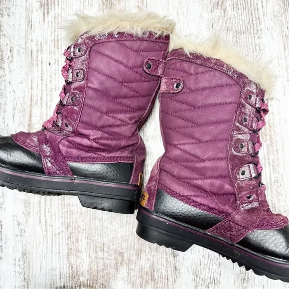 Sorel Tofino II Purple / Black Winter Boots Size Youth 5