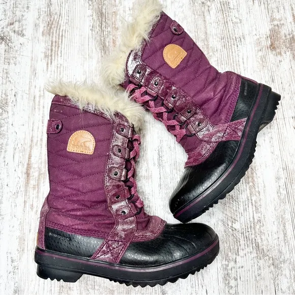 Sorel Tofino II Purple / Black Winter Boots Size Youth 5