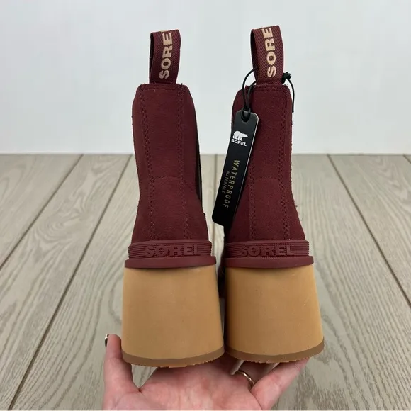 Sorel Women's Hi-Line Heel Chelsea Boots US7.5 Spice, Tawny Buff $190