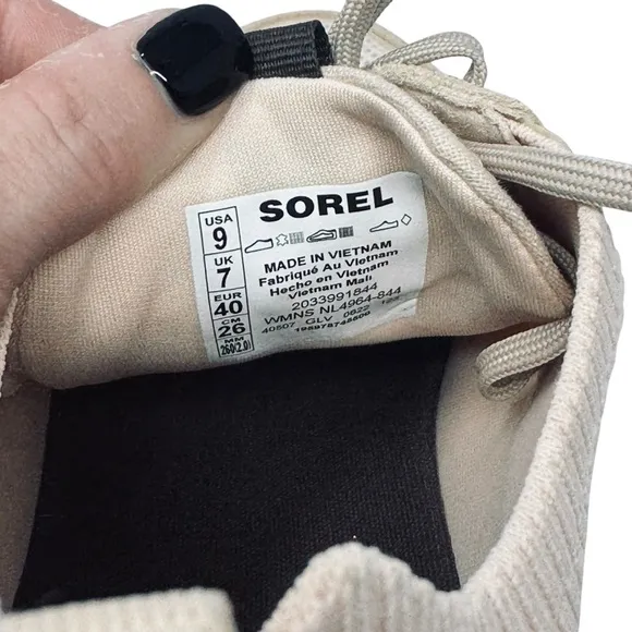 Sorel. Women's ONA 503 Knit Low Sneakers. Size 9.