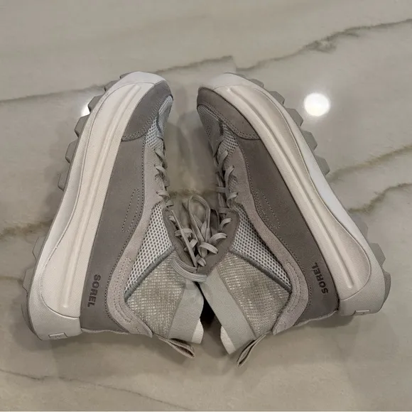 Sorel Women's Ona 503 Knit Mid Sneakers Size 8 Gray