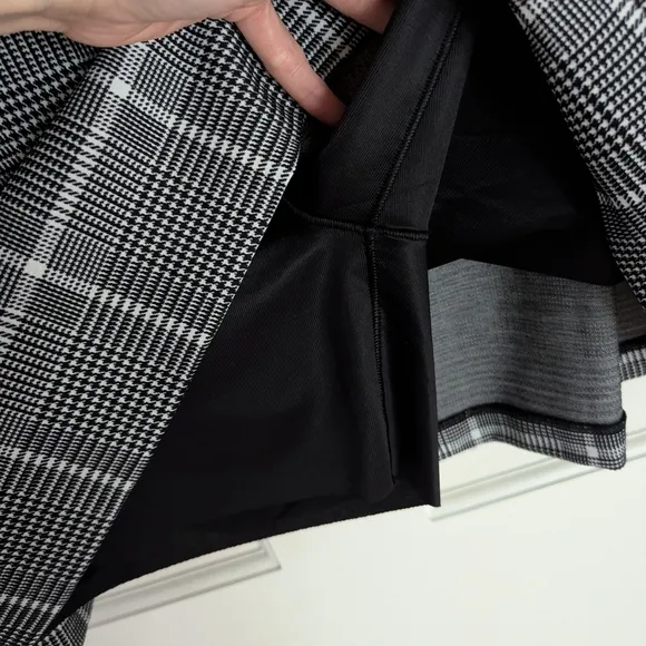 Spanx Black and White Plaid Skirt With Built In Shorts Size 1X