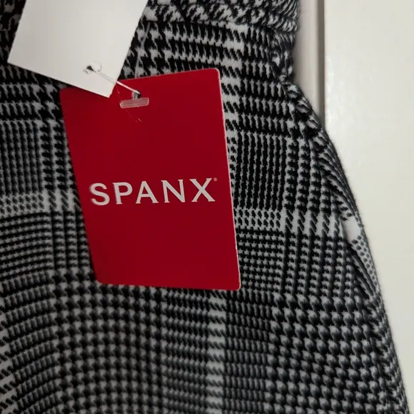 Spanx Black and White Plaid Skirt With Built In Shorts Size 1X