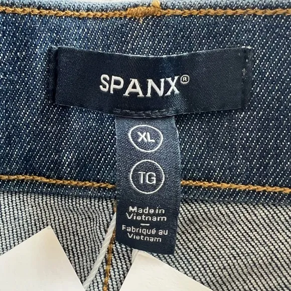 SPANX SPANXshape EveryWear Flare Jeans Authentic Blue Size XL NEW
