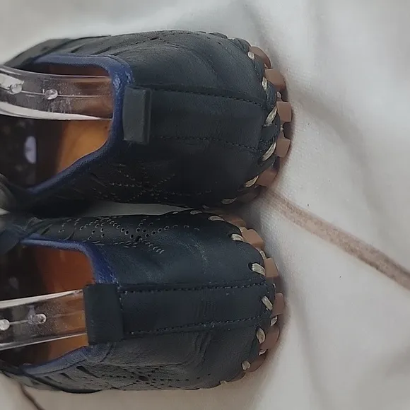 Spring Step Fusaro Perforated Blue Leather Loafer made in Turkey size 38 (7.5-8)