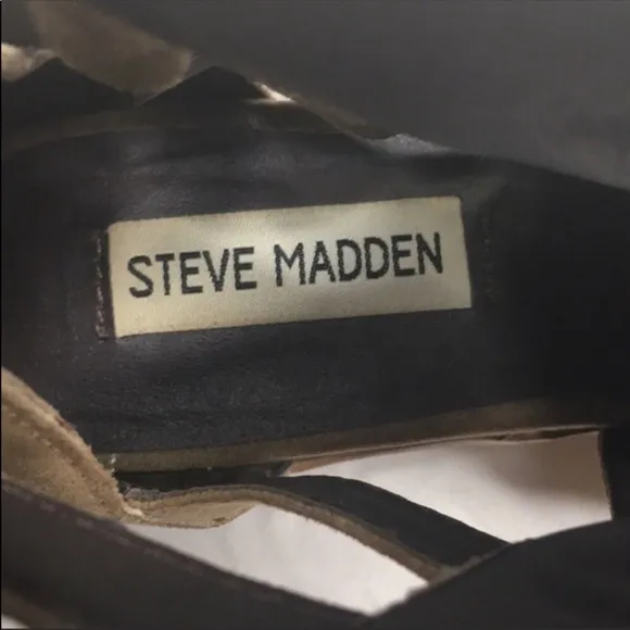 Steve Madden “CLinge” boots in tan