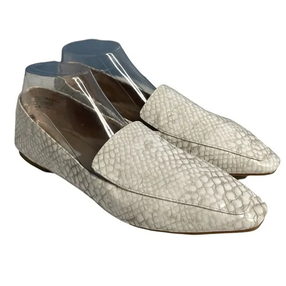 Steve Madden Gemmy faux snake mule flats. White/gray colorway. Women size 8.5