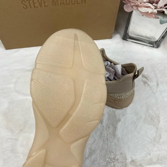 Steve Madden Girls Sneakers  3.5