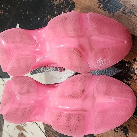 Steve Madden Maxima Hot Pink Platform Rhinestone Sneakers size 10 Womens