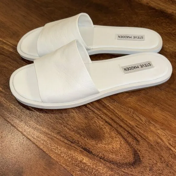 STEVE MADDEN Clyde Leather Square Toe Sandals in white NWOB