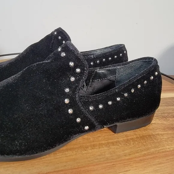 Steven Steve Madden Archie Loafers Black Velvet Studded Flats Size 6