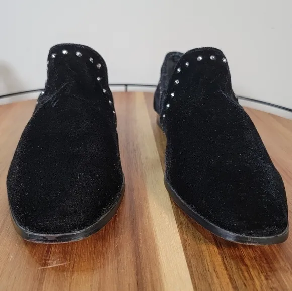 Steven Steve Madden Archie Loafers Black Velvet Studded Flats Size 6